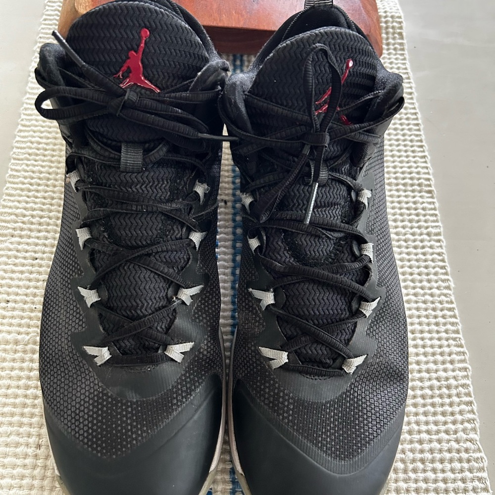 Nike Air Jordan Night Plate Sneakers 10.5 Black Red 10 1/2 Used